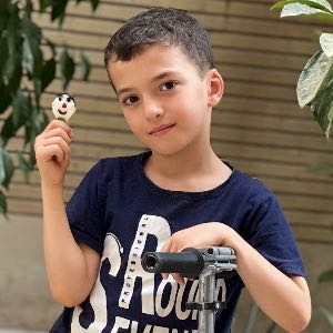 طاها اکبری