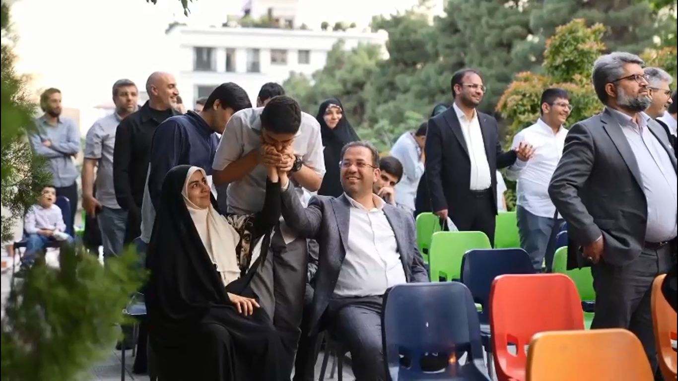 جشن عبادت پسران