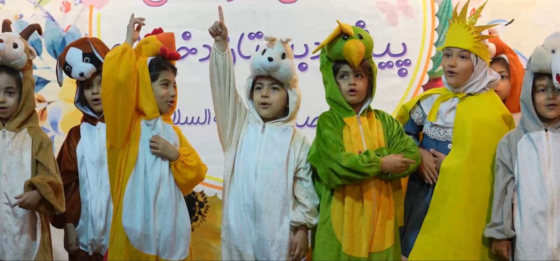 جشن پایان سال پیش دبستانی دخترانه