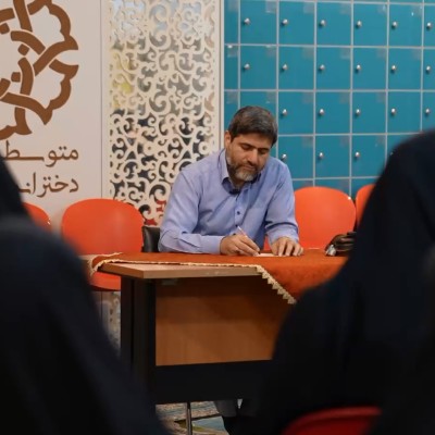 دیدار چهره به چهره مدیرعامل مجتمع آموزشی امام صادق علیه‌السلام با دانش آموزان متوسطه دوم دخترانه