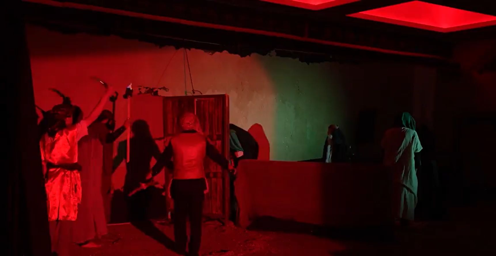 نمایش شهادت حضرت زهرا(س) توسط دانش آموزان متوسطه دوم پسرانه