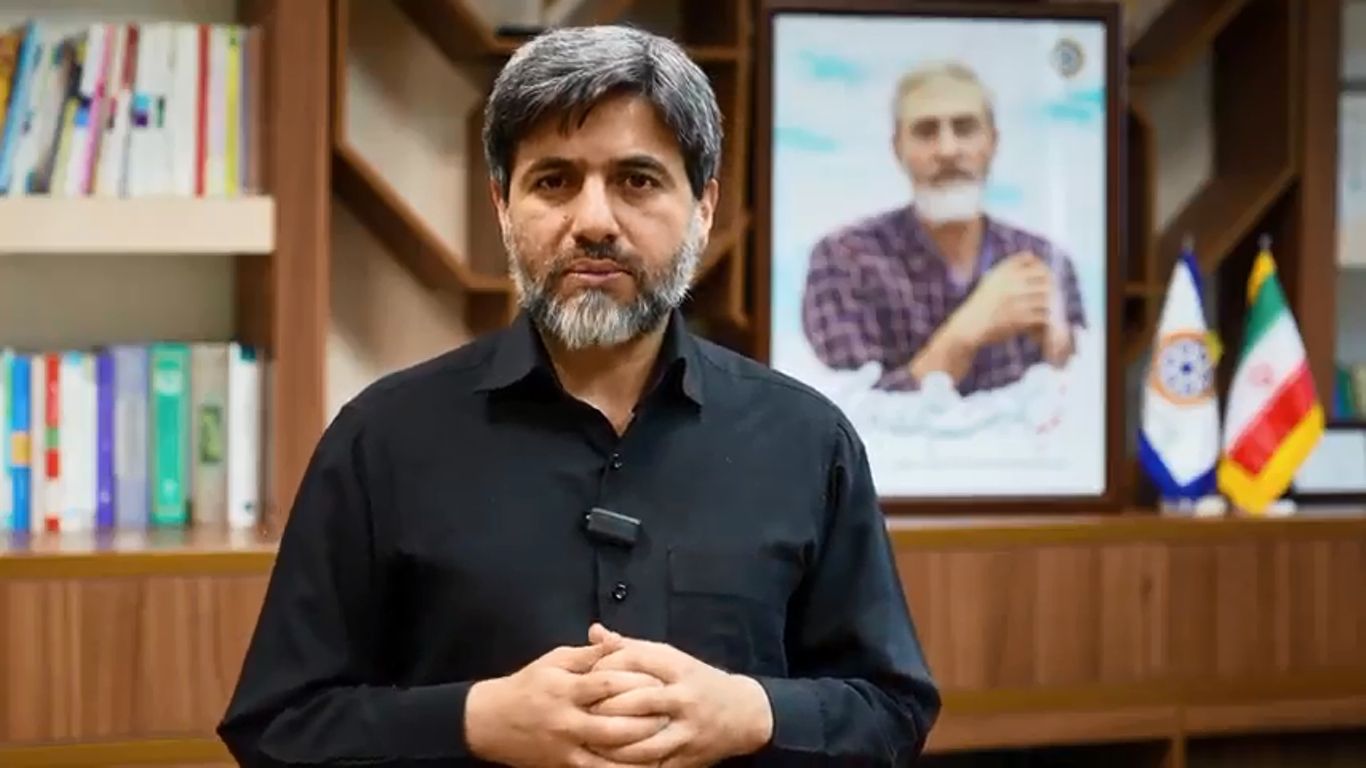 کمک به زائران تشییع حضرت آقا